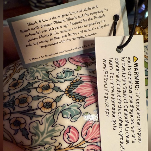 Morris & Co. NWT Qty of 2 William Morris Elegant Bone China Floral Mug Set - Picture 8 of 10